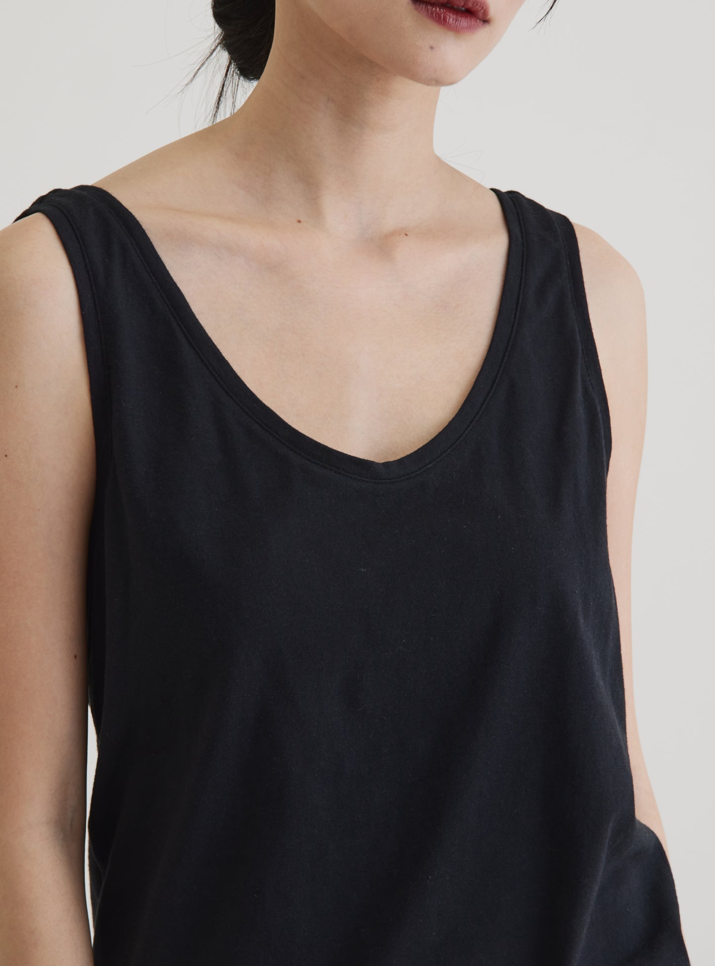 Sleeveless vest organic cotton black