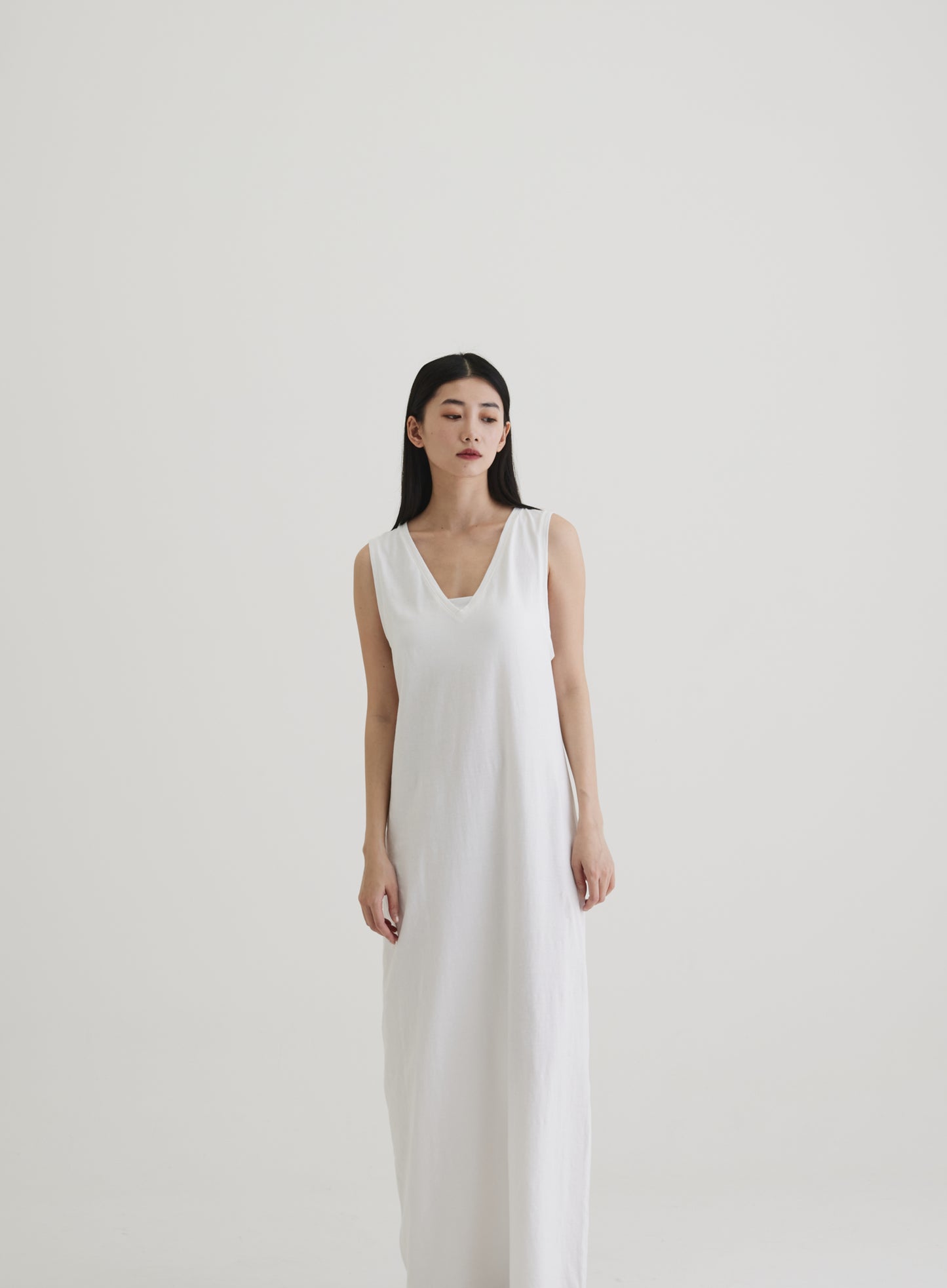 V-neck sleeveless long dress organic cotton white