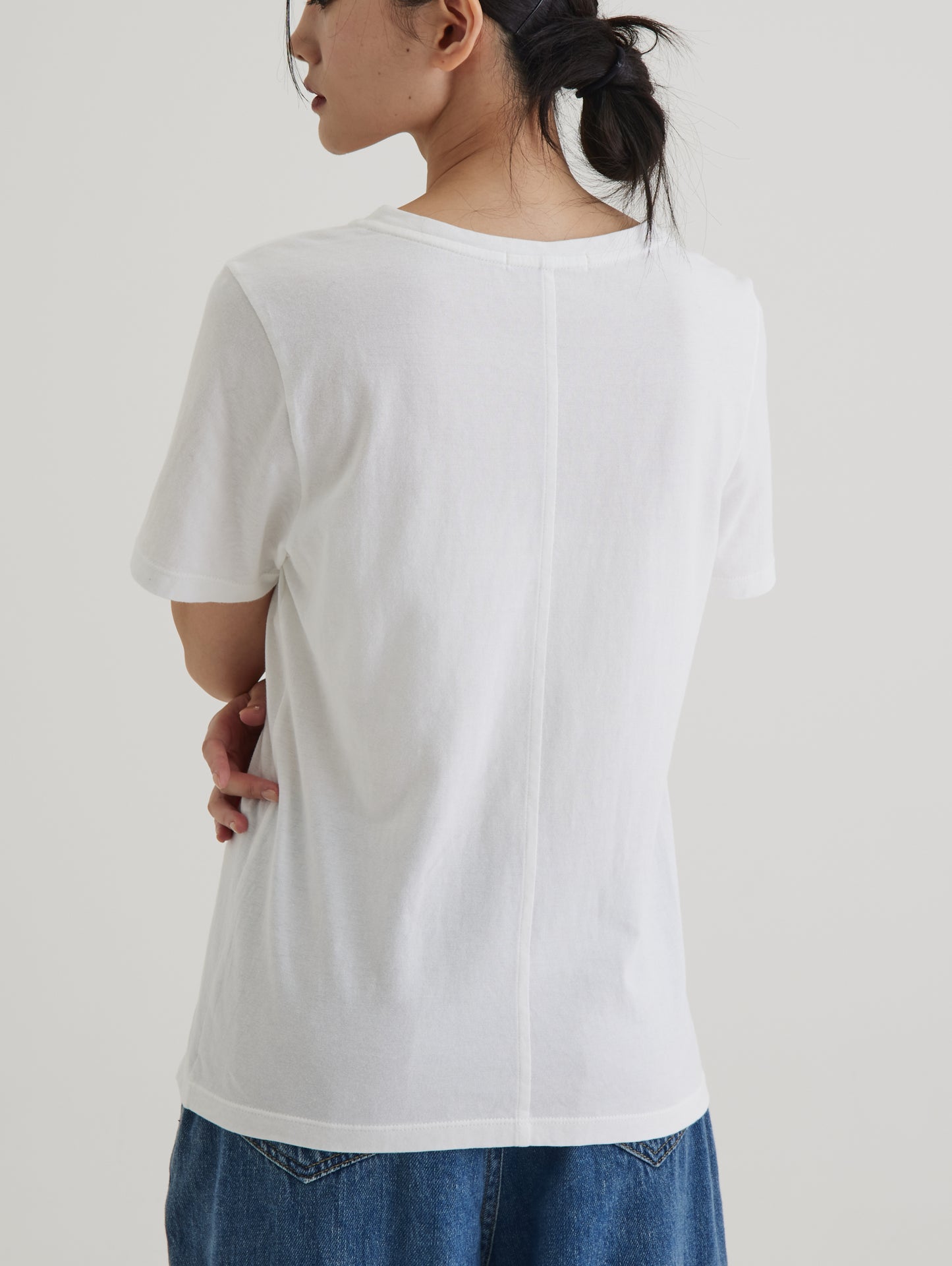 V-neck short sleeve top organic cotton white